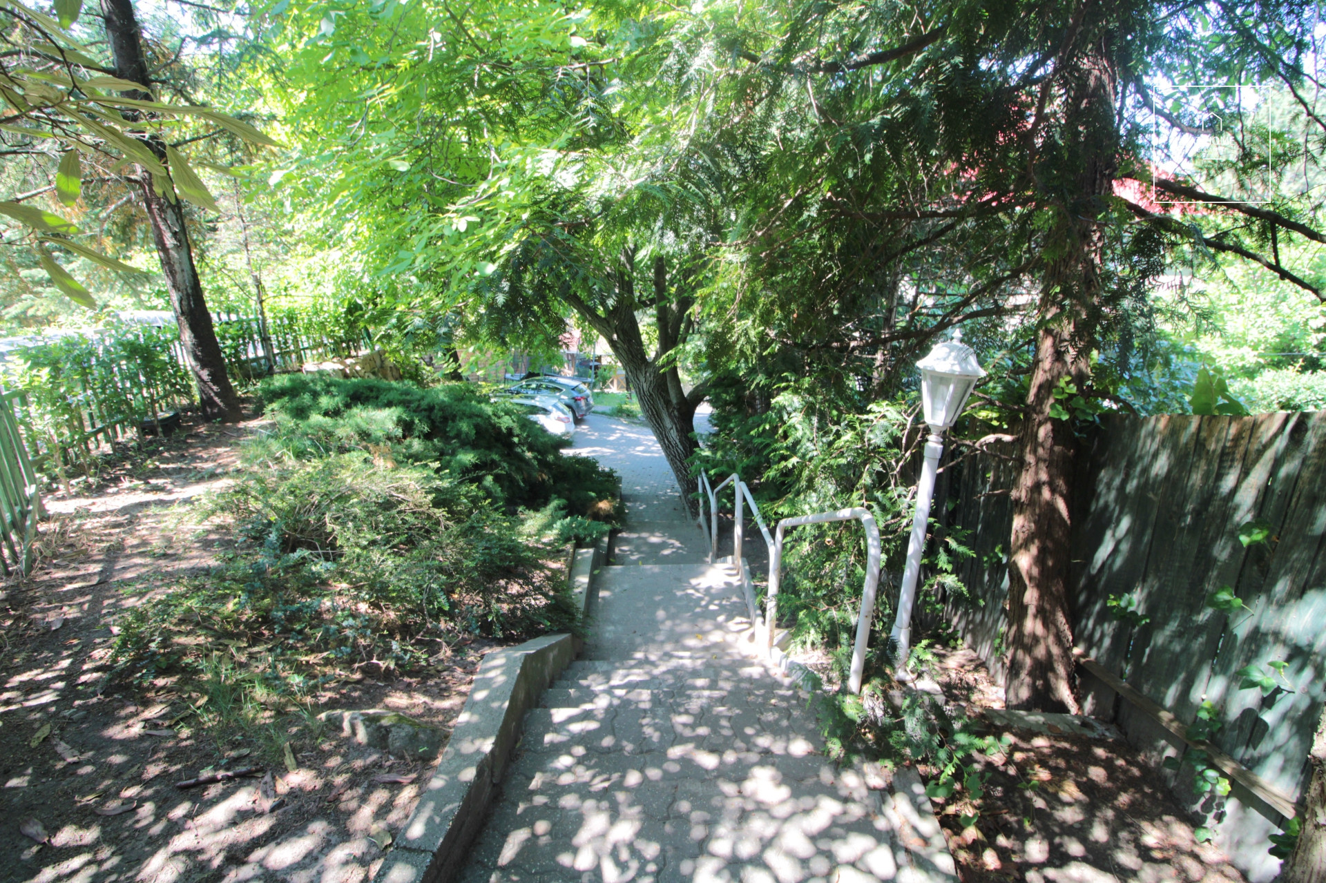 Tetőtéri villalakás kiadó II. kerület Törökvész