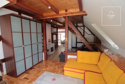Charming rooftop apartment in villa for rent 2nd district Törökvész