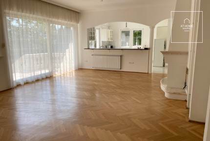 Gyönyörű Önálló családi ház kiadó Budapest II. kerület, Gugger-hegy
