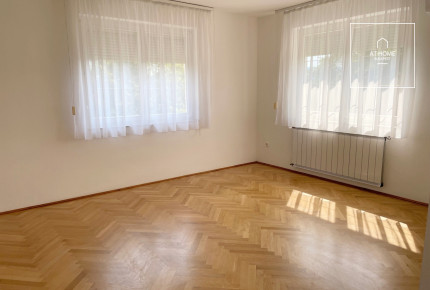 Gyönyörű Önálló családi ház kiadó Budapest II. kerület, Gugger-hegy