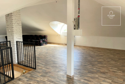 Gyönyörű Önálló családi ház kiadó Budapest II. kerület, Gugger-hegy