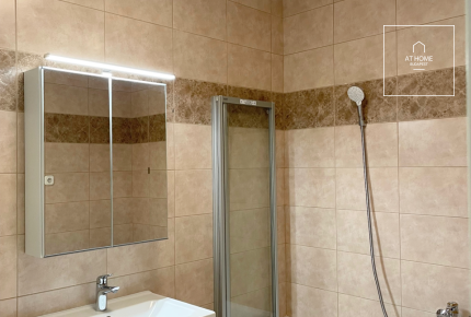 Gyönyörű Önálló családi ház kiadó Budapest II. kerület, Gugger-hegy