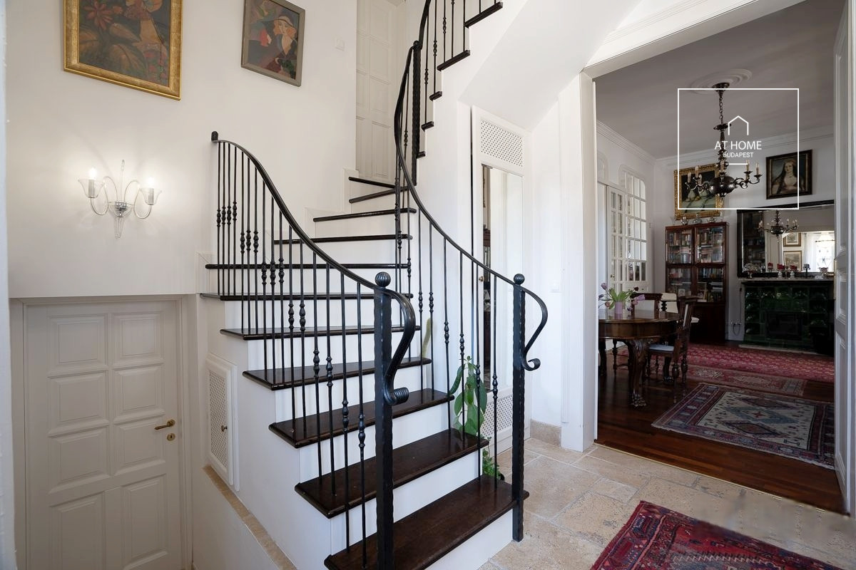 Classic-style villa with large plot in District II, Kurucles, Budapest