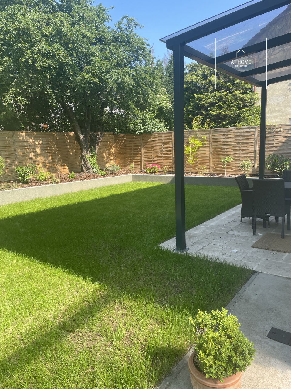 Klasszikus stílusú villaépület nagy telekkel II. kerület, Kurucles