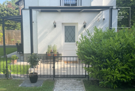 Classic-style villa with large plot in District II, Kurucles, Budapest