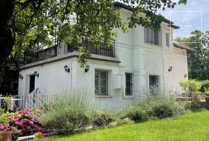 Classic-style villa with large plot in District II, Kurucles, Budapest