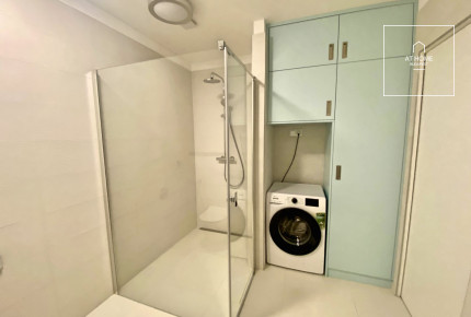 Panoramic  1-Bedroom Apartment with Danube view for rent in district IX