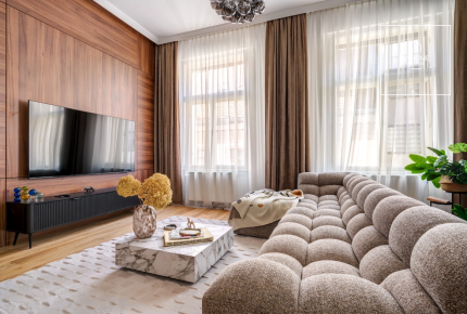 Fully renovated 96 sqm 2-bedroom apartment in District V, Belváros