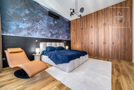 Fully renovated 96 sqm 2-bedroom apartment in District V, Belváros