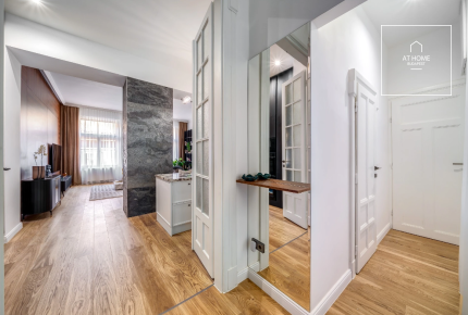 Fully renovated 96 sqm 2-bedroom apartment in District V, Belváros