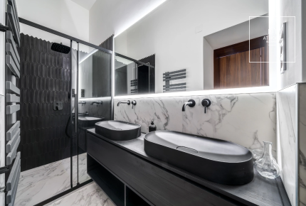 Fully renovated 96 sqm 2-bedroom apartment in District V, Belváros