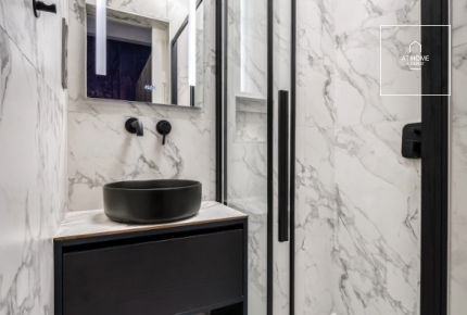 Fully renovated 96 sqm 2-bedroom apartment in District V, Belváros