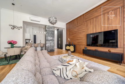 Fully renovated 96 sqm 2-bedroom apartment in District V, Belváros