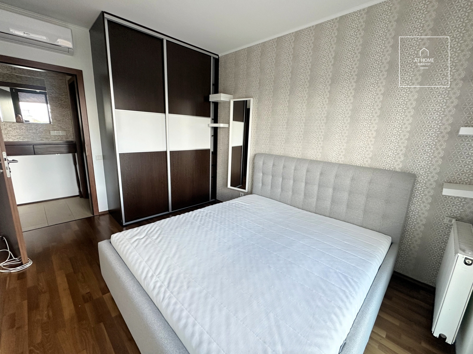Premium two-bedroom apartment for rent in the 13th district of Budapest, Marina part.