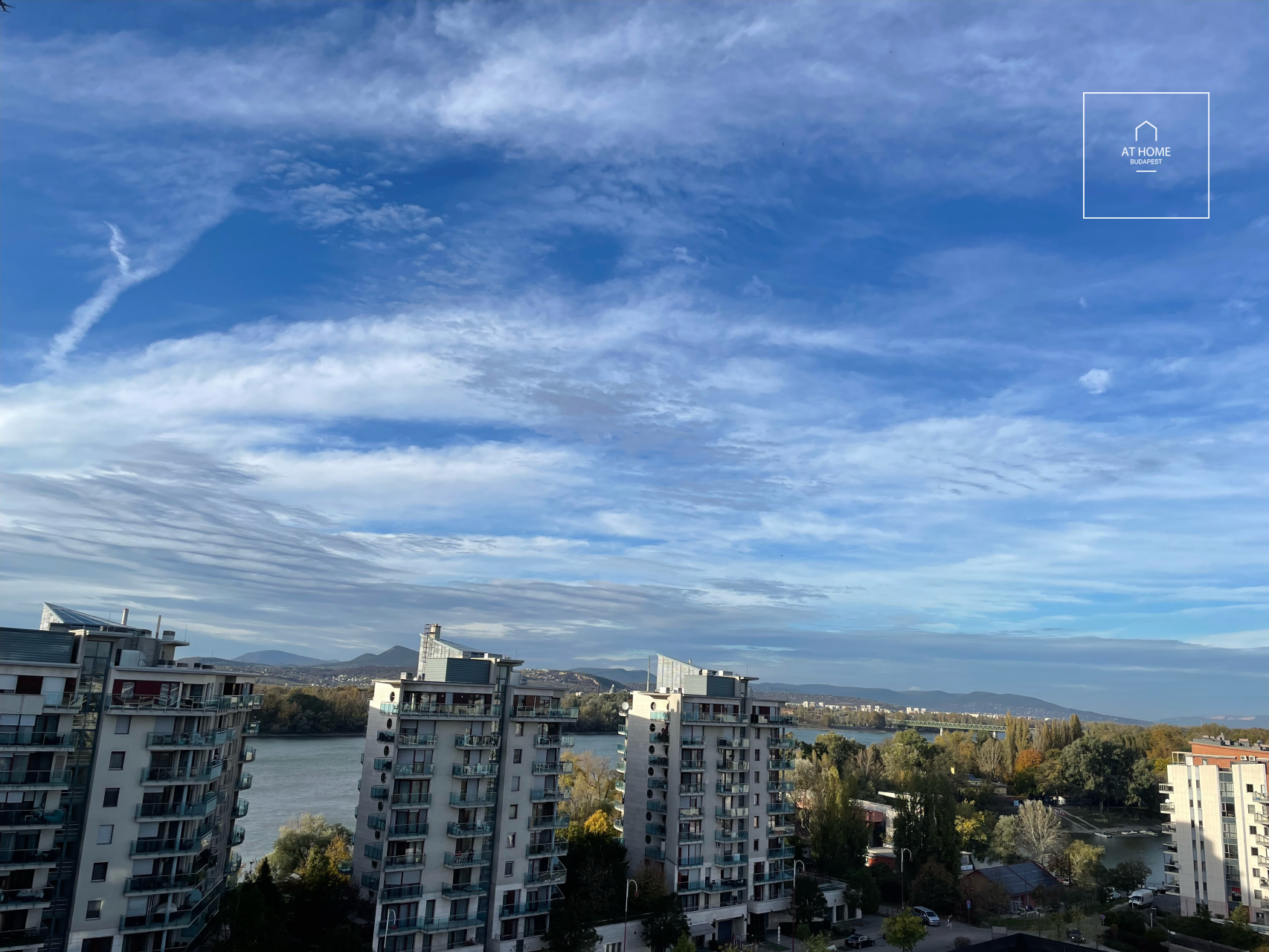 Premium two-bedroom apartment for rent in the 13th district of Budapest, Marina part.