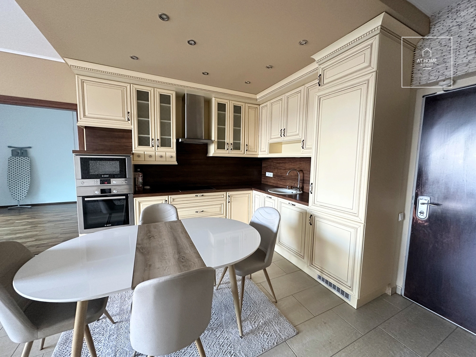 Premium two-bedroom apartment for rent in the 13th district of Budapest, Marina part.