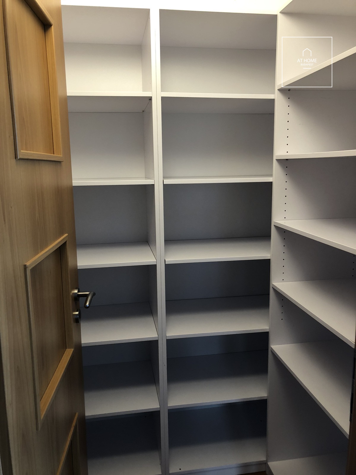 Danube-side three-bedroom apartment for rent Budapest XIII. district, Marinapart