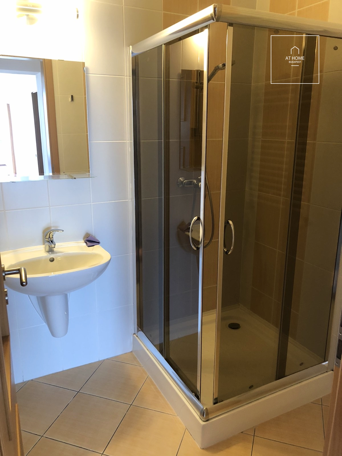 Danube-side three-bedroom apartment for rent Budapest XIII. district, Marinapart