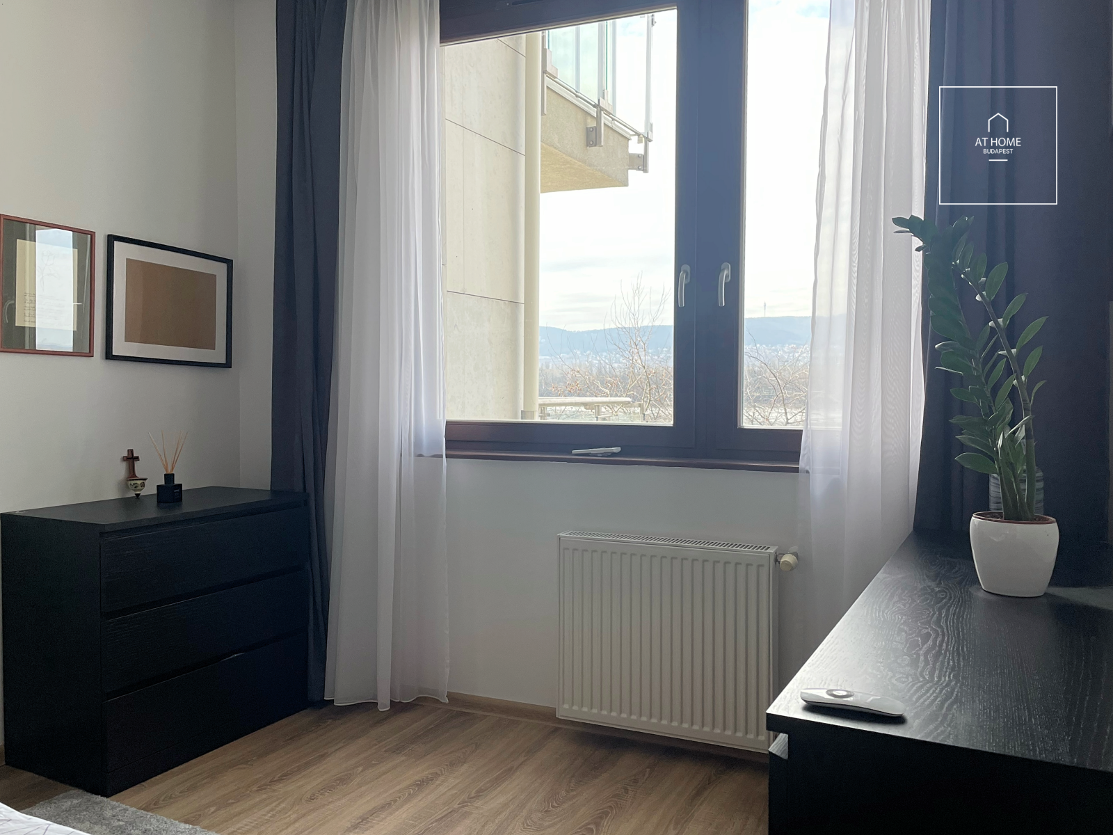 Danube-side three-bedroom apartment for rent Budapest XIII. district, Marinapart