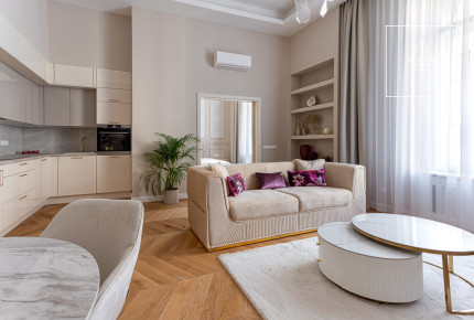 Exclusive, Renovated Apartment for Sale in the Heart of Terézváros, Near St. Stephen’s Basilica