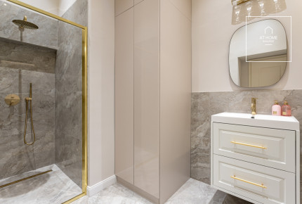 Exclusive, Renovated Apartment for Sale in the Heart of Terézváros, Near St. Stephen’s Basilica