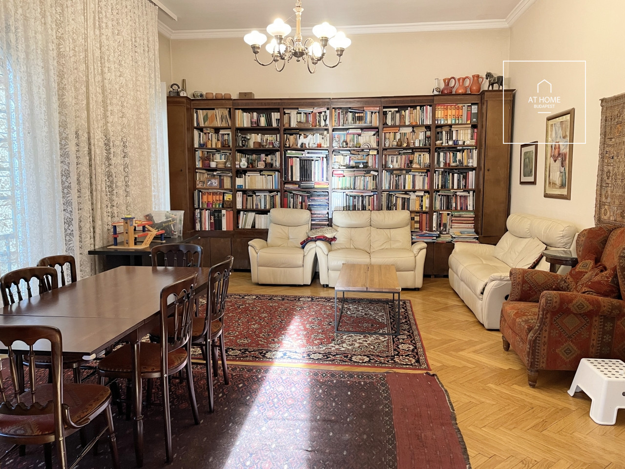 Impressive villa for sale in Budapest, district 2