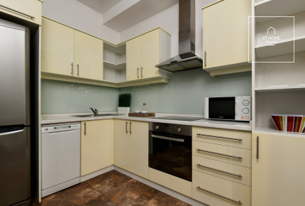 One-bedroom apartment with a balcony in District VI, Terézváros