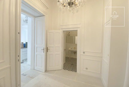 Renovated 98 sqm two-bedroom apartment in District VI, Terézváros