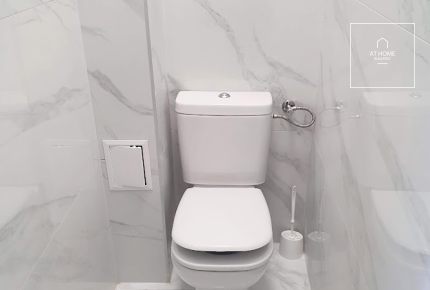 Renovated 100 sqm 2-Bedroom Apartment in District V, Lipótváros