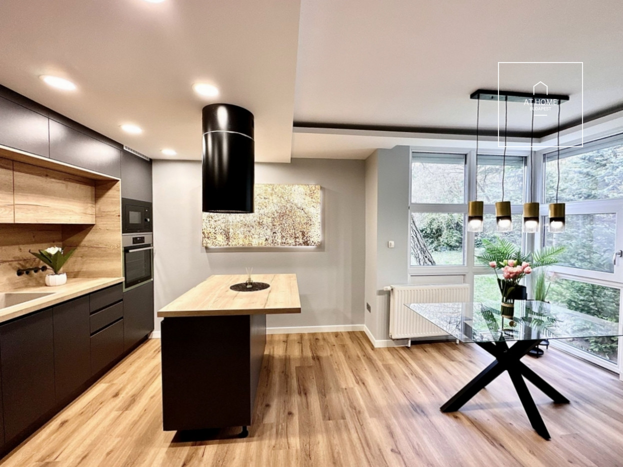 Beautifully renovated garden-connected apartment in Budapest, 2nd district, Vérhalom