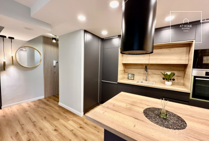 Beautifully renovated garden-connected apartment in Budapest, 2nd district, Vérhalom