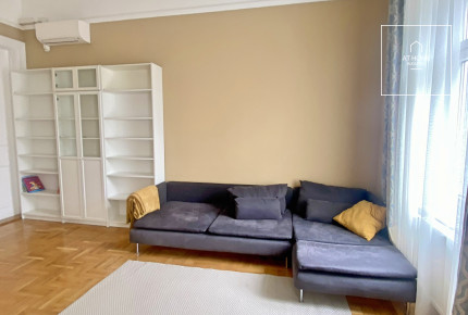 Sunny 105 sqm two-bedroom apartment in District II, Víziváros