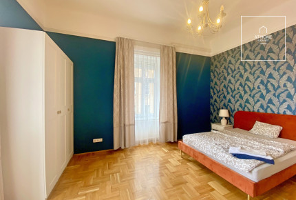 Sunny 105 sqm two-bedroom apartment in District II, Víziváros