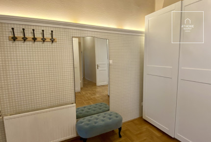 Sunny 105 sqm two-bedroom apartment in District II, Víziváros