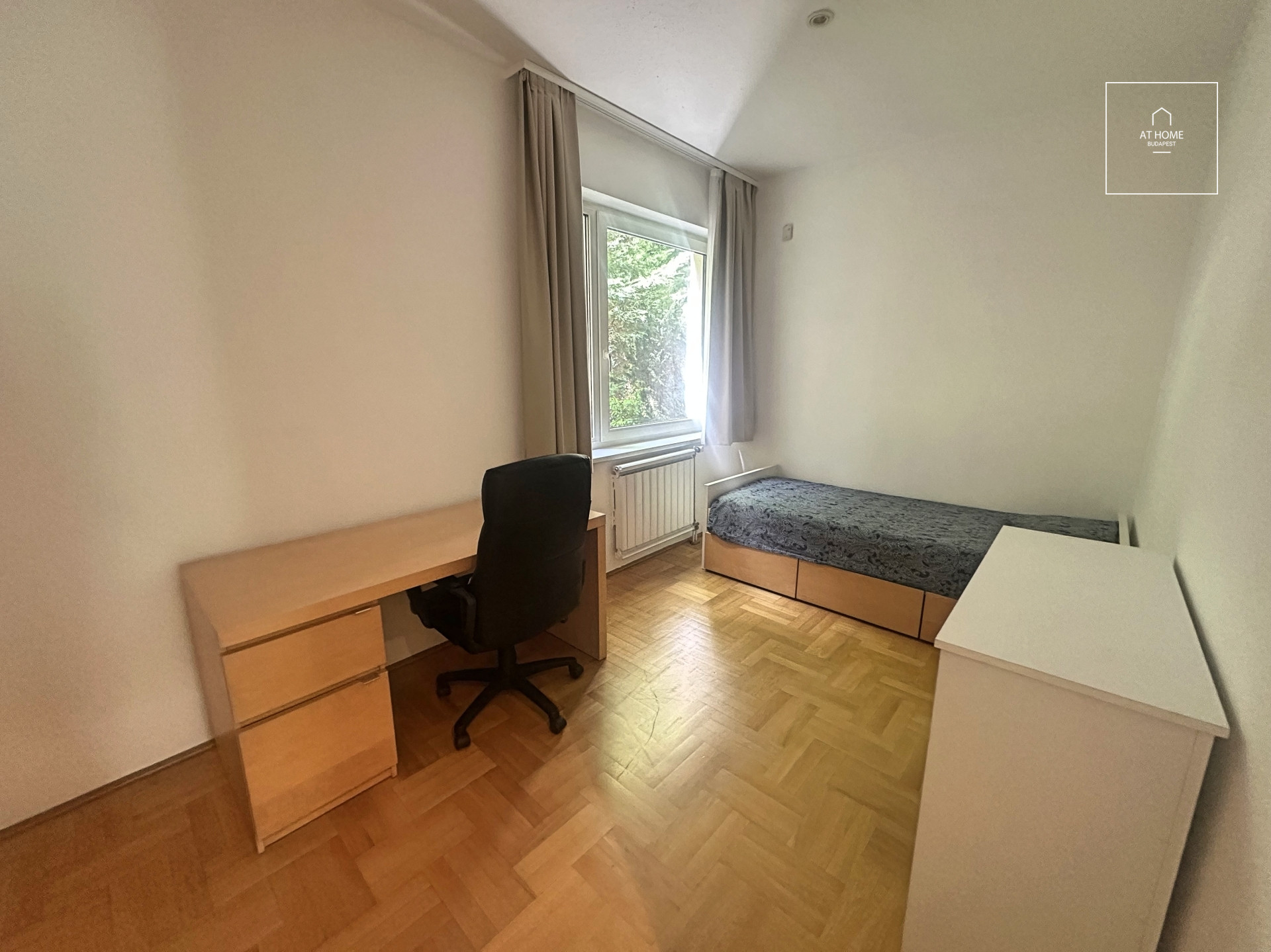 3 bedroom apartment with huge terrace and garden connecton for rent Budapest II. district, Szépilona