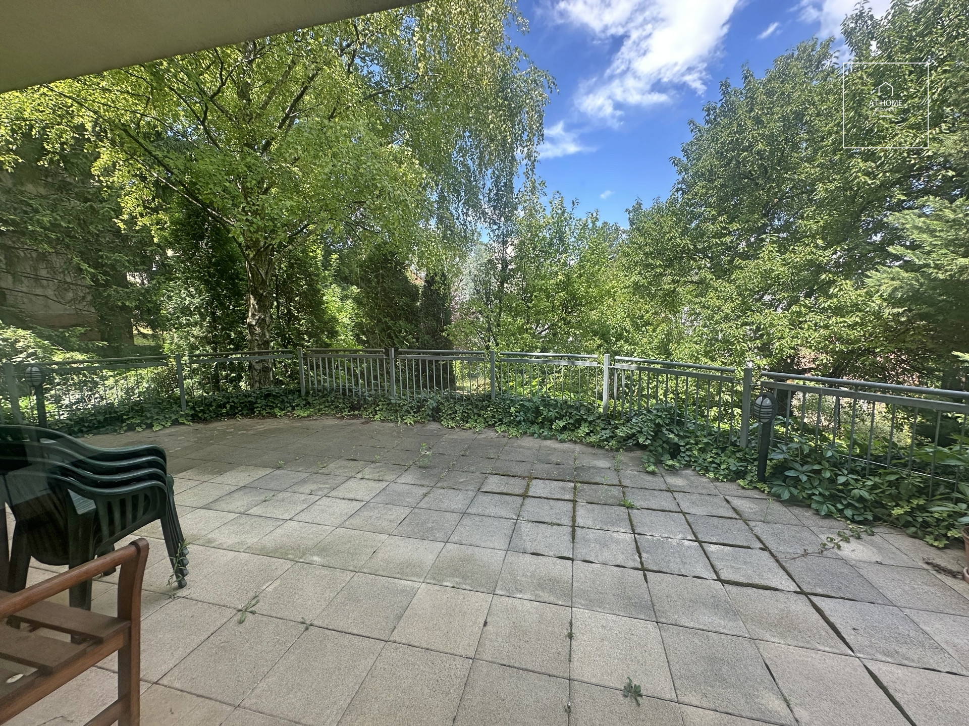 3 bedroom apartment with huge terrace and garden connecton for rent Budapest II. district, Szépilona