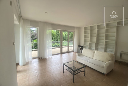 3 bedroom apartment with huge terrace and garden connecton for rent Budapest II. district, Szépilona