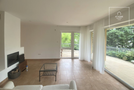 3 bedroom apartment with huge terrace and garden connecton for rent Budapest II. district, Szépilona
