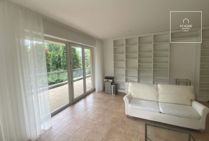 3 bedroom apartment with huge terrace and garden connecton for rent Budapest II. district, Szépilona