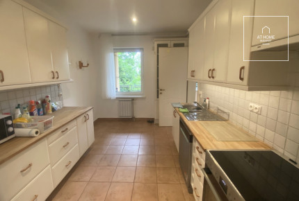 3 bedroom apartment with huge terrace and garden connecton for rent Budapest II. district, Szépilona
