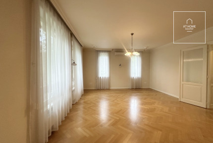 Káprázatos panorámás lakás kiadó Törökvészen