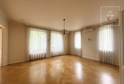 Káprázatos panorámás lakás kiadó Törökvészen