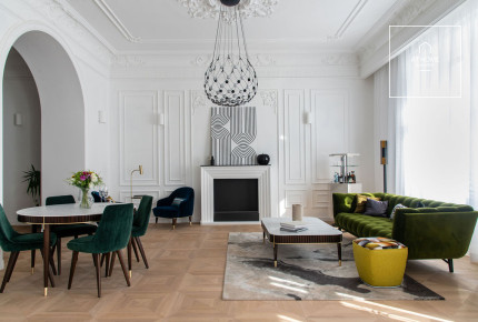 Elegant two-bedroom apartment is for sale in Budapest 6th district, next to Opera House
