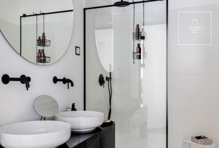Elegant two-bedroom apartment is for sale in Budapest 6th district, next to Opera House