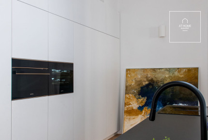 Elegant two-bedroom apartment is for sale in Budapest 6th district, next to Opera House