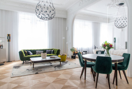 Elegant two-bedroom apartment is for sale in Budapest 6th district, next to Opera House