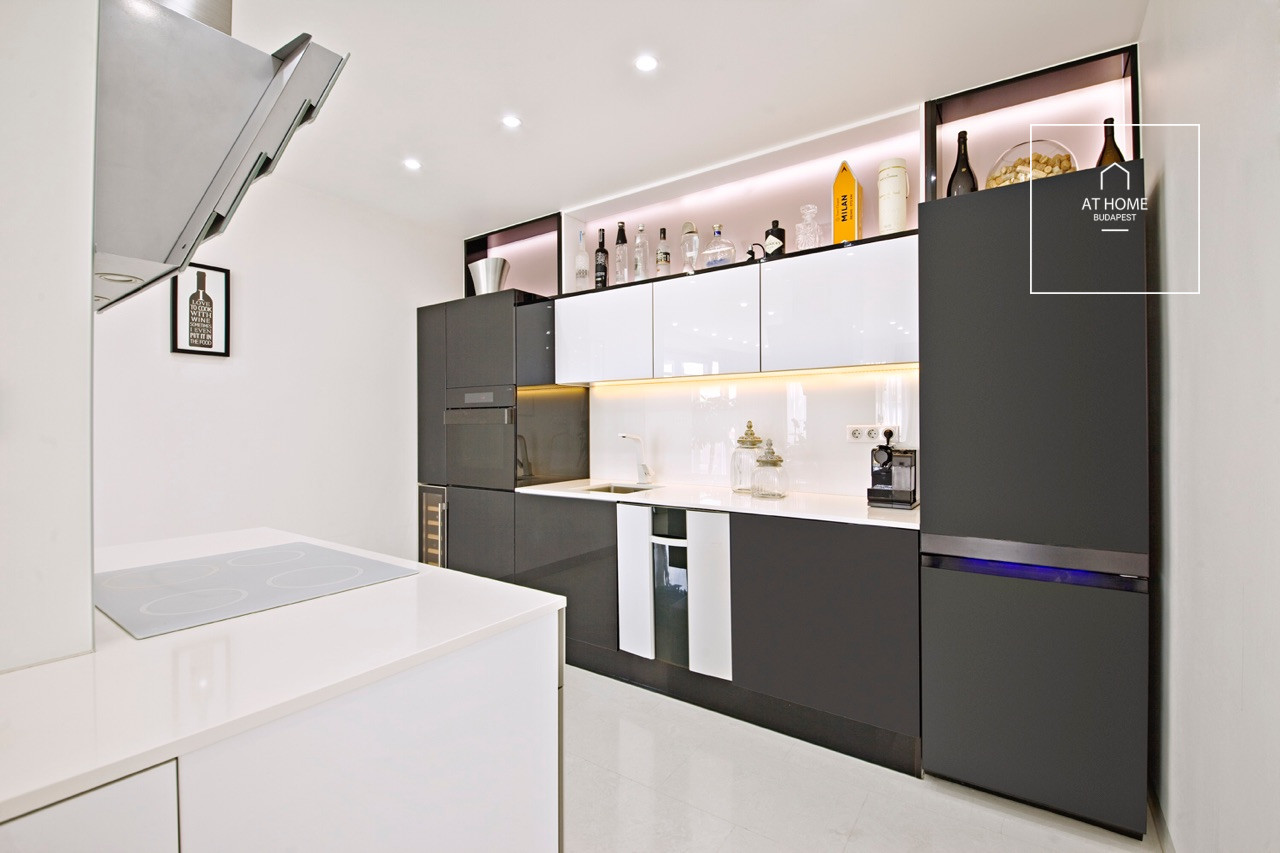 Modern two bedroom apartment for rent in Budapest II. district Zöldmál