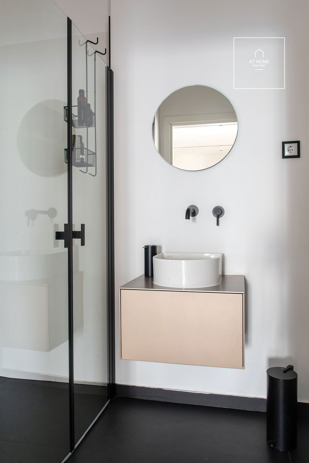 Elegant apartment for sale in Budapest, 6th district near Városliget (City Park)