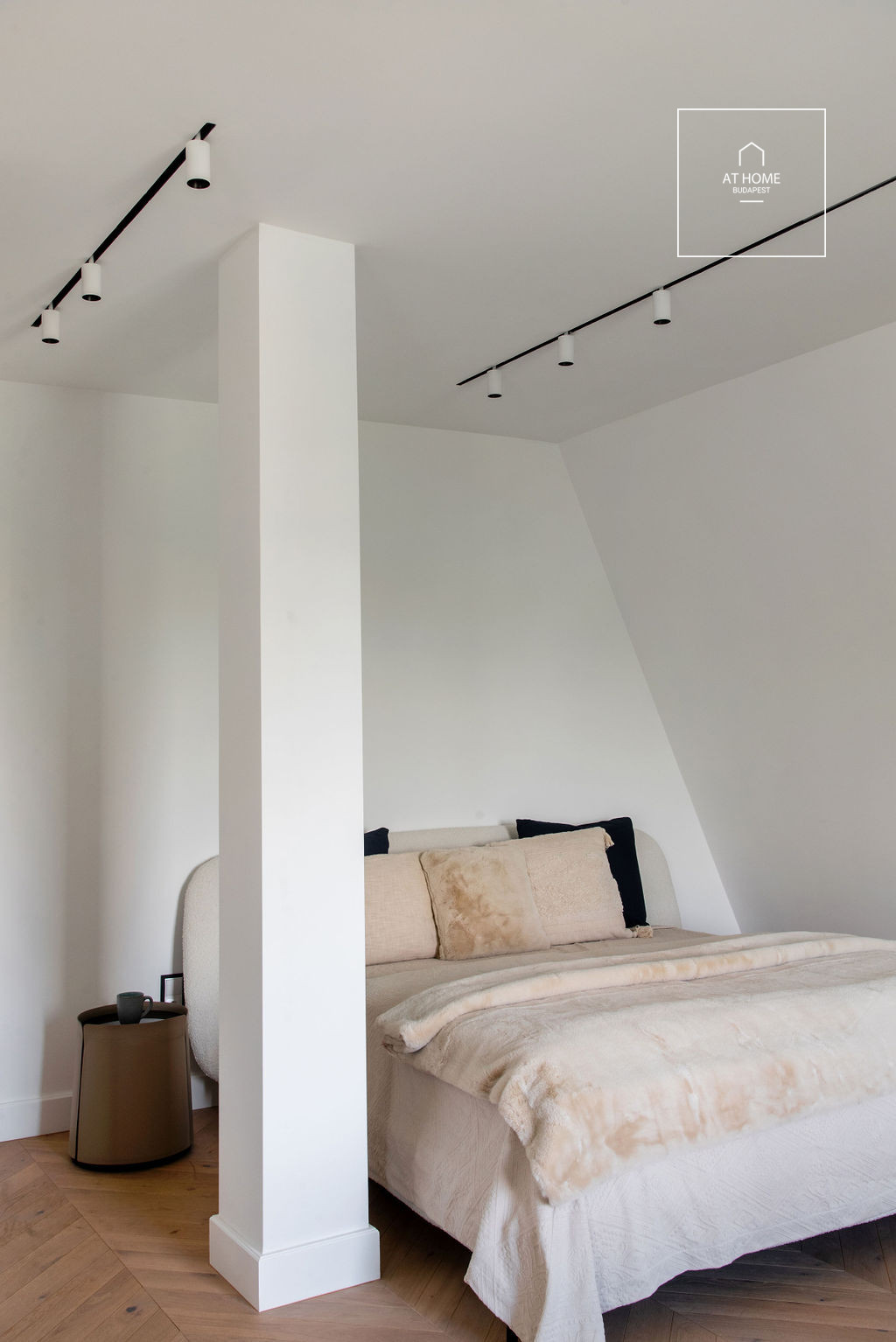 Elegant apartment for sale in Budapest, 6th district near Városliget (City Park)