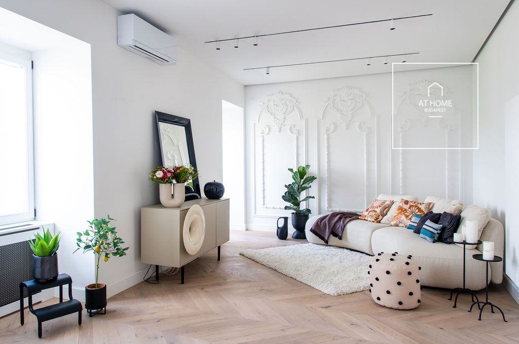 Elegant apartment for sale in Budapest, 6th district near Városliget (City Park)